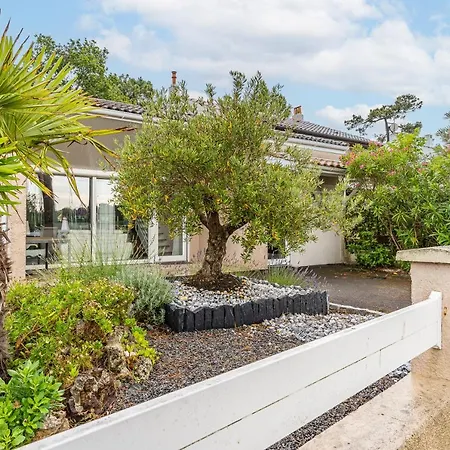 Le Cagnard Holiday home